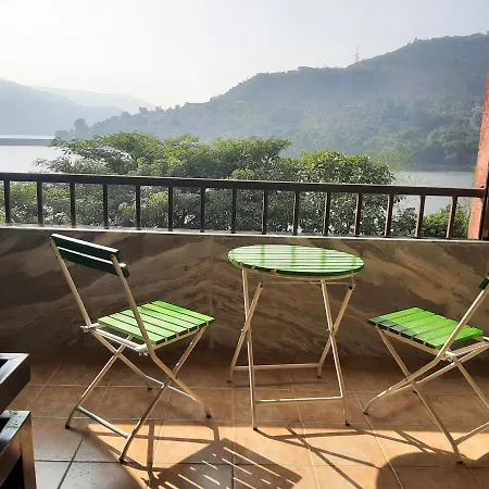 Lake View Lavish Studio-2